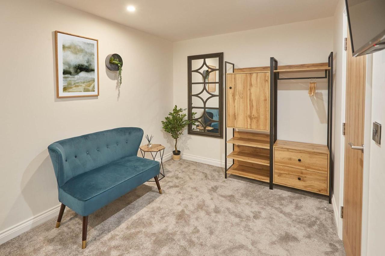 Host & Stay - Coastal Townhouse วิทบี ภายนอก รูปภาพ